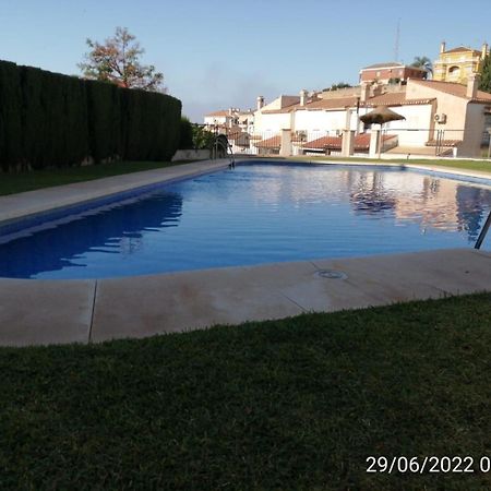 Villa Pitato Nuevo, Cerca De La Playa, Parking En La Puerta Del Alojamiento La Cala Del Moral Exterior foto