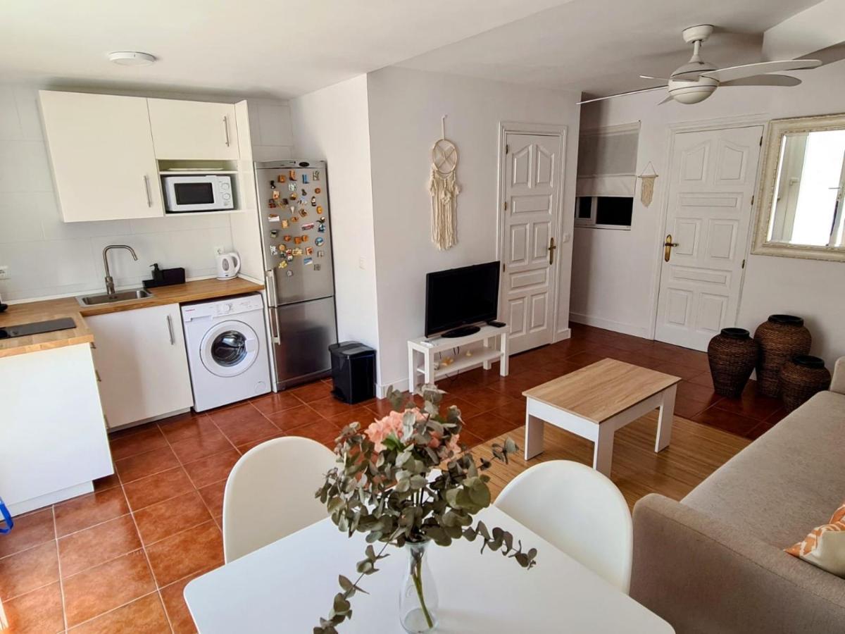 Villa Pitato Nuevo, Cerca De La Playa, Parking En La Puerta Del Alojamiento La Cala Del Moral Exterior foto